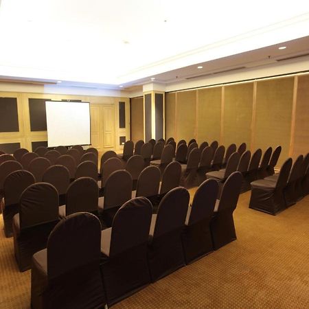 Summit Circle Cebu - Quarantine Hotel Экстерьер фото