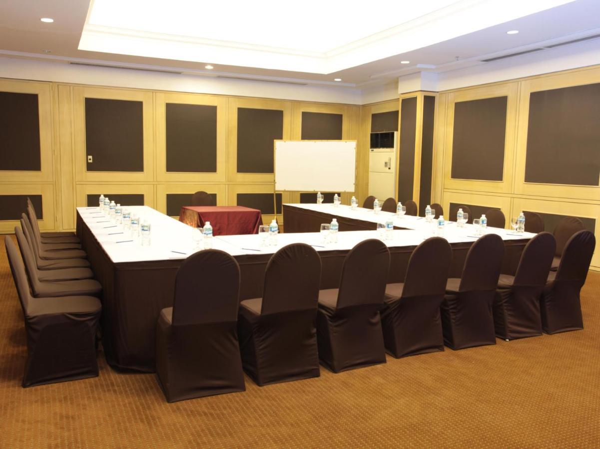 Summit Circle Cebu - Quarantine Hotel Экстерьер фото