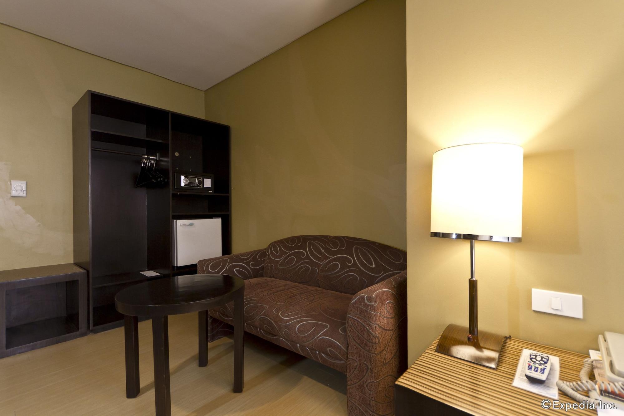 Summit Circle Cebu - Quarantine Hotel Экстерьер фото