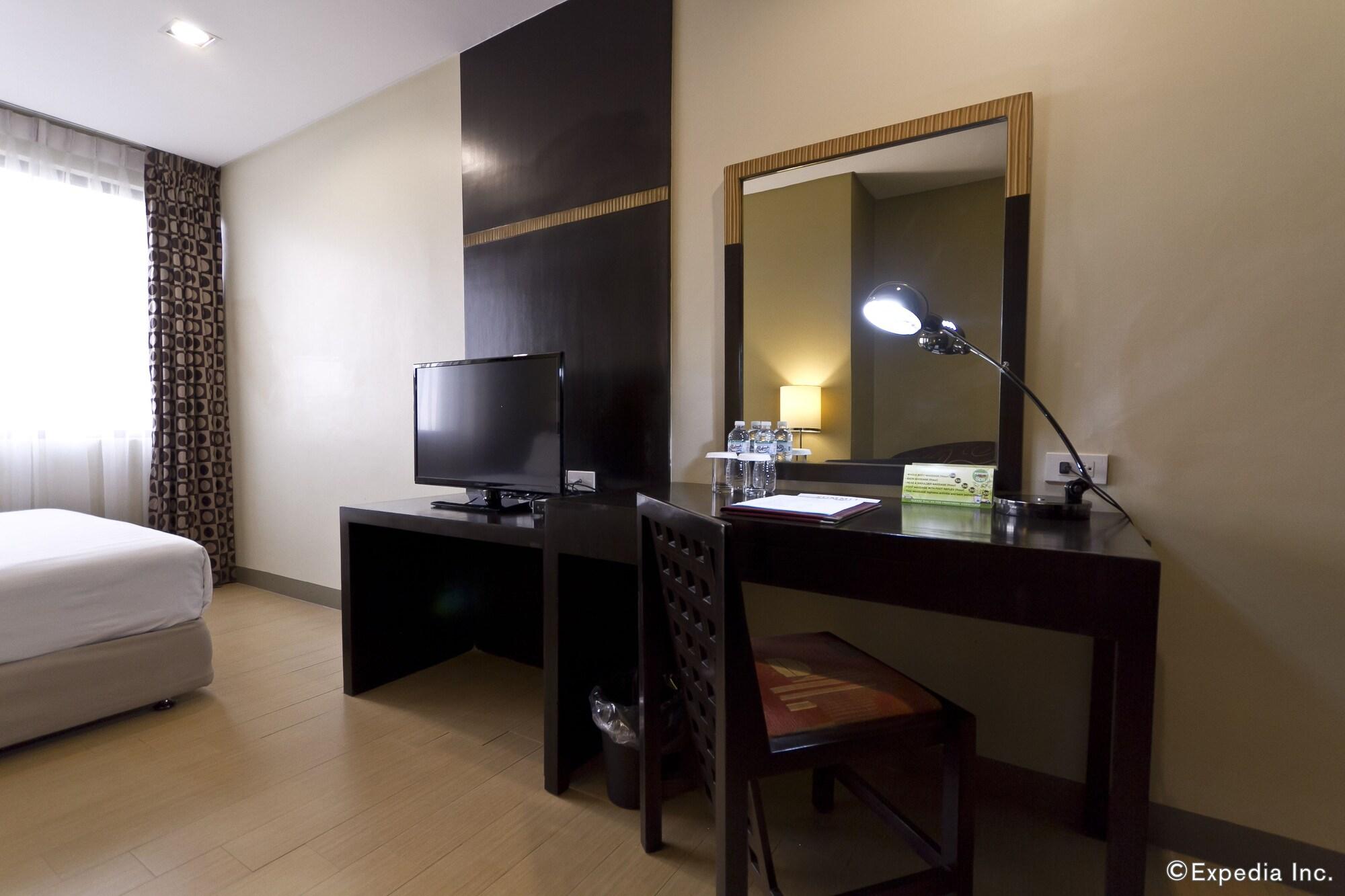 Summit Circle Cebu - Quarantine Hotel Экстерьер фото