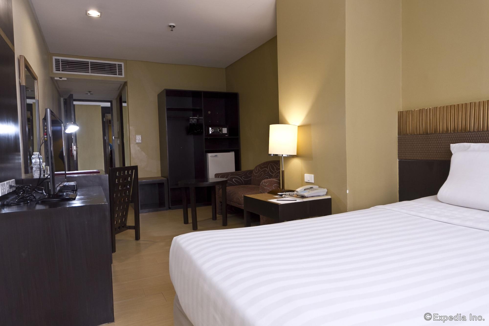 Summit Circle Cebu - Quarantine Hotel Экстерьер фото