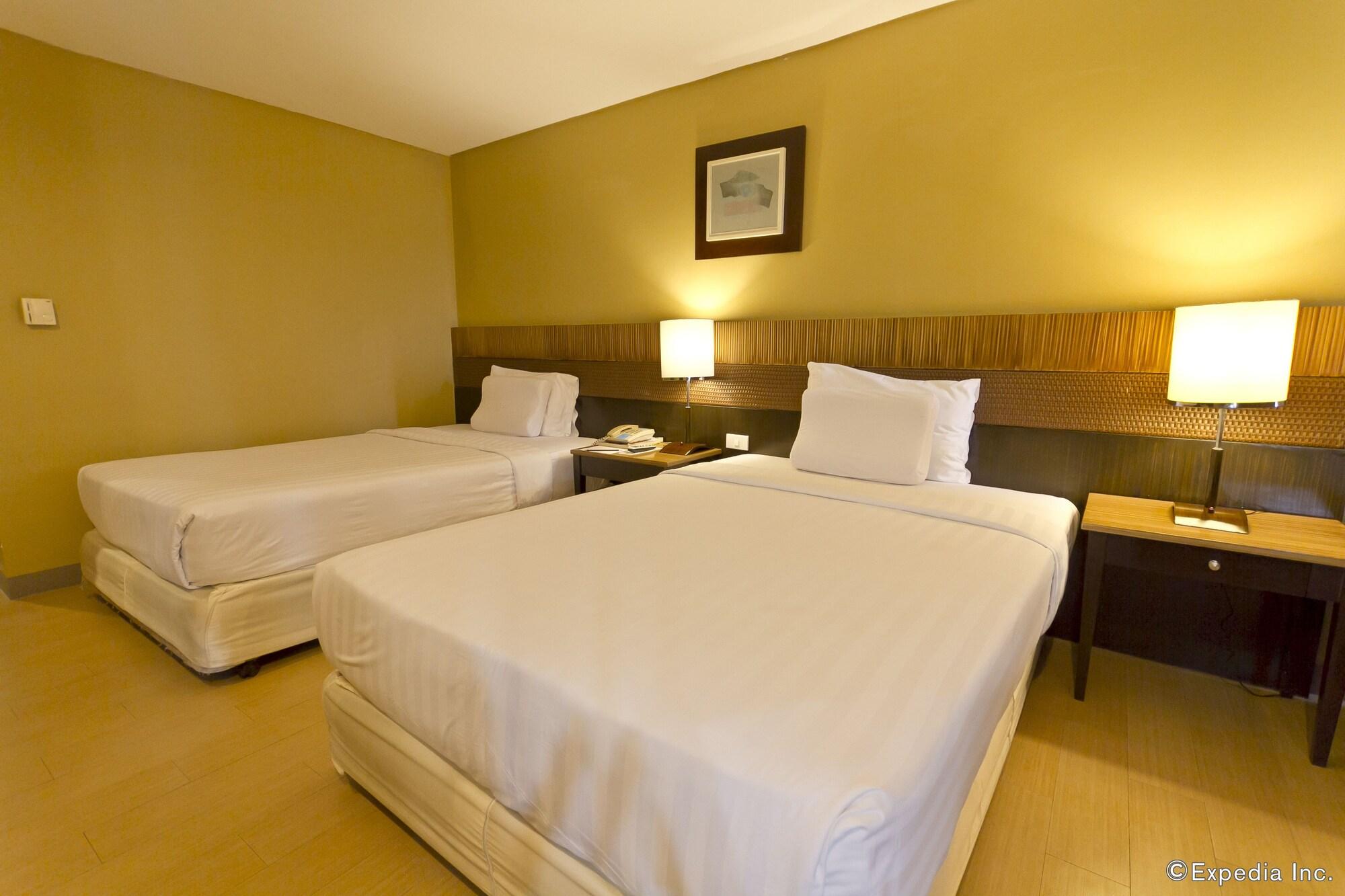Summit Circle Cebu - Quarantine Hotel Экстерьер фото