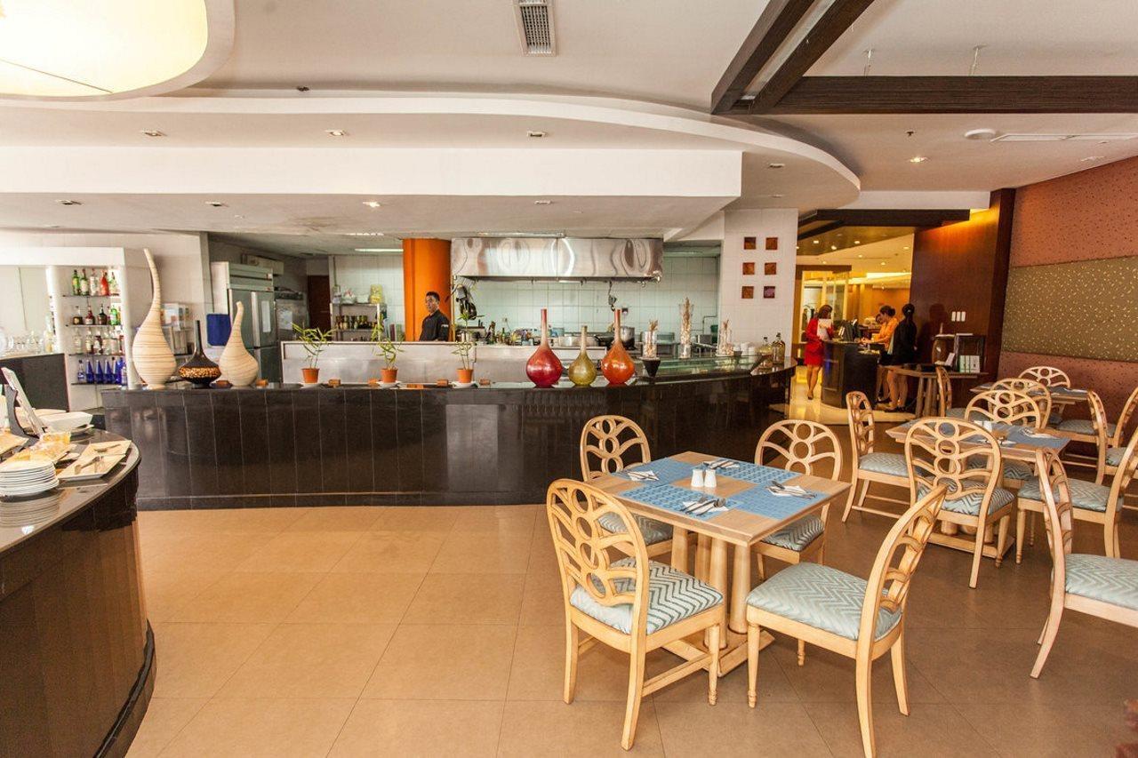 Summit Circle Cebu - Quarantine Hotel Экстерьер фото