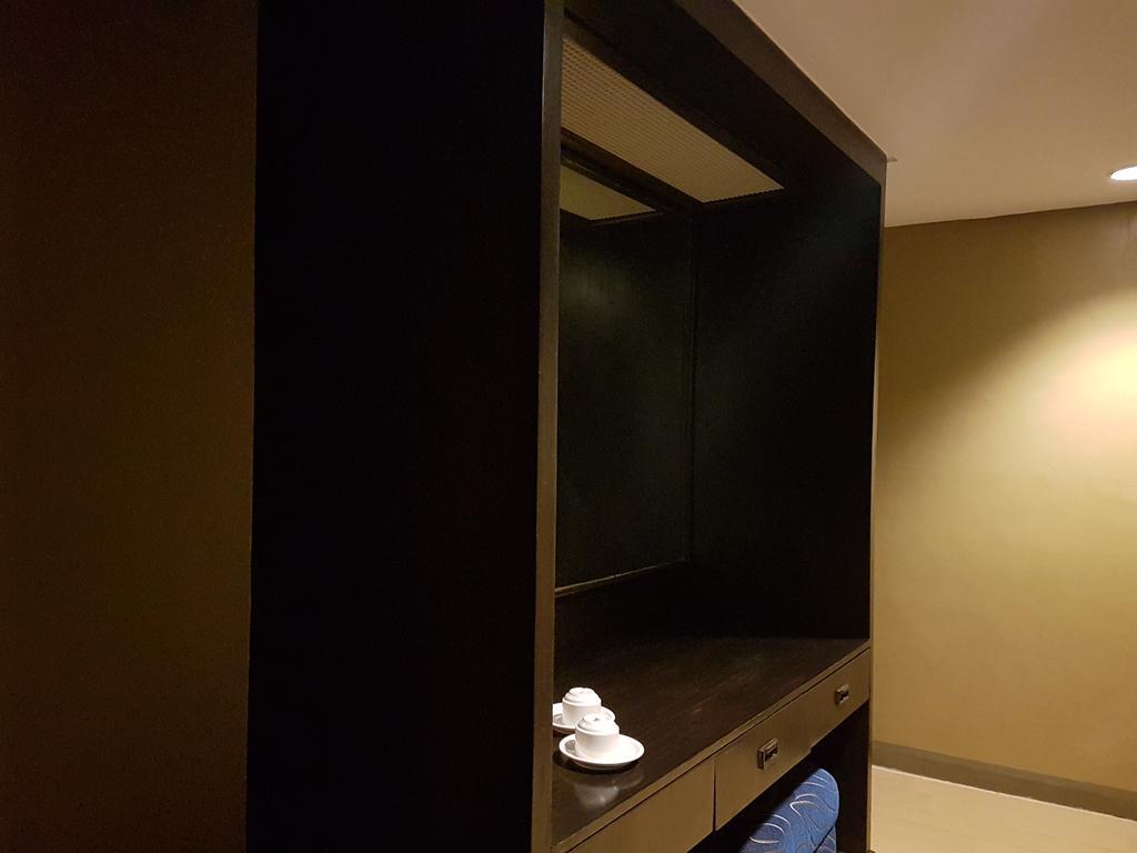 Summit Circle Cebu - Quarantine Hotel Экстерьер фото