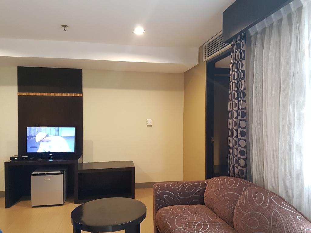 Summit Circle Cebu - Quarantine Hotel Экстерьер фото
